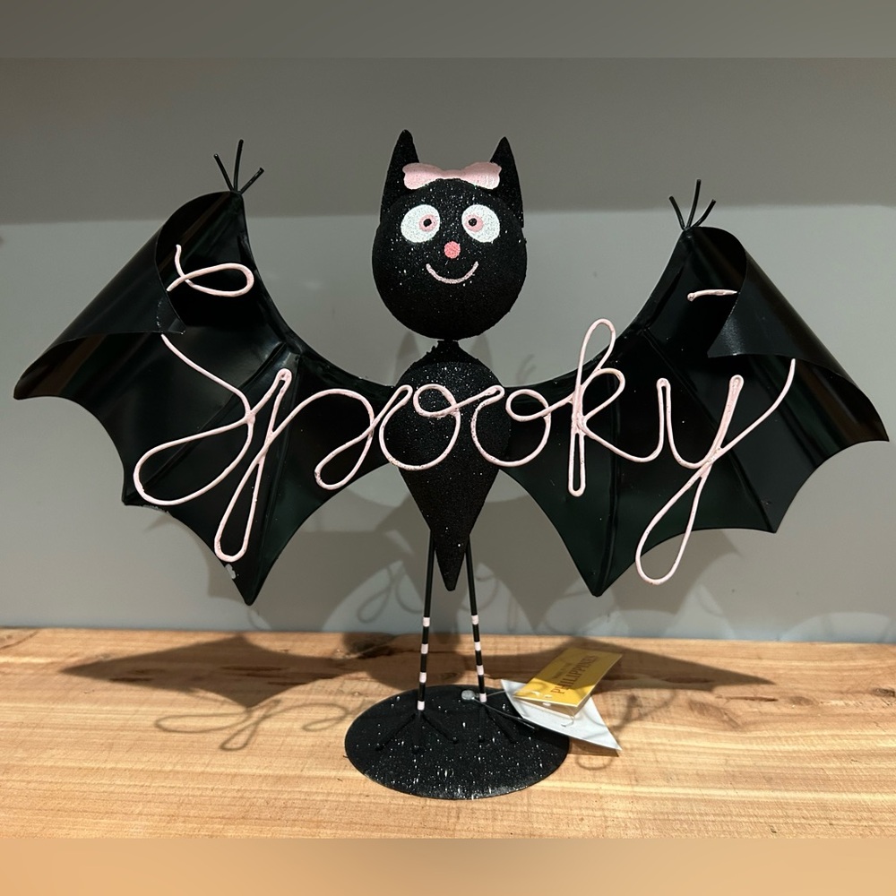 NWT Cute Glitter Bat With Pink Bow Metal Statue